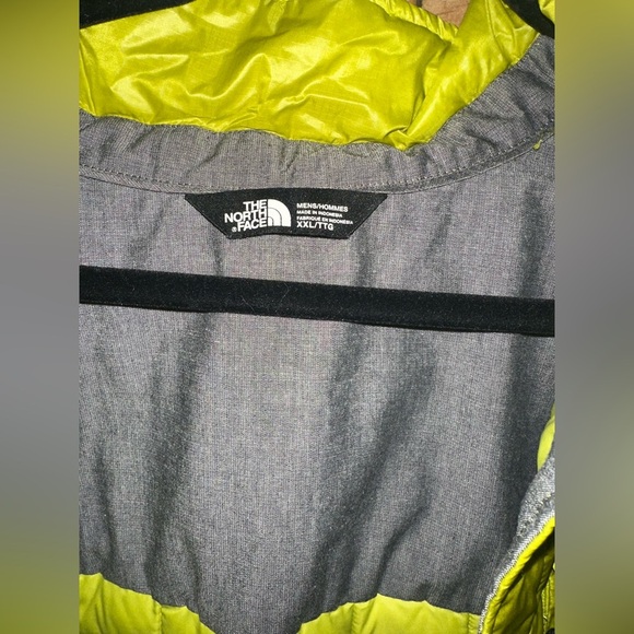 North Face Bright Yellow/Green Puffer Jacket - Picture 3 of 3